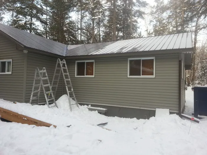Canadian Country Roofing and Renovations Picture 1