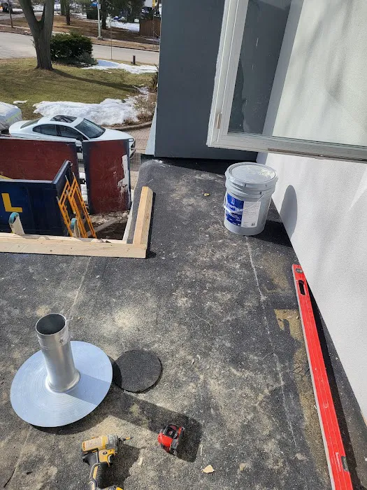 Canadian Country Roofing and Renovations Picture 8