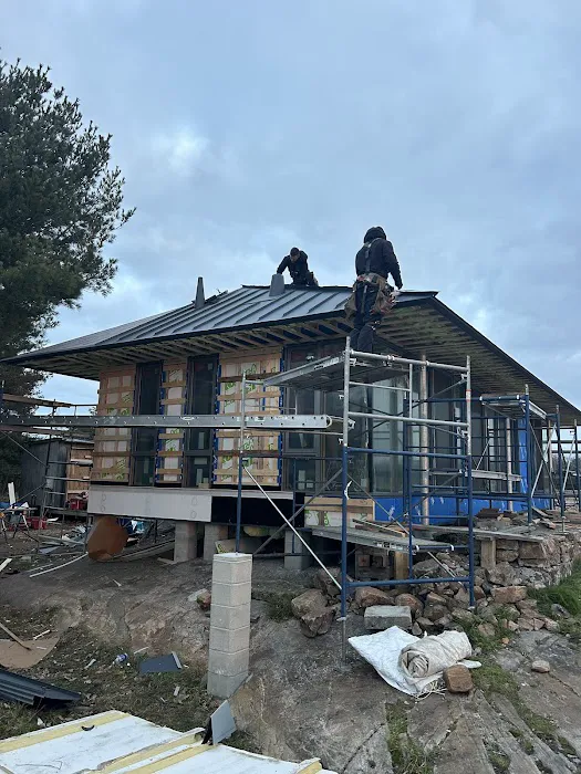 BC ROOFING INC Picture 1