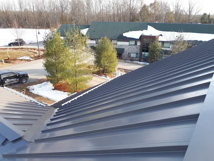 Peaks & Plateaus Roofing Picture 9