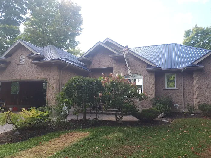 BLGR Contracting LTD steel roofing specialists Picture 2