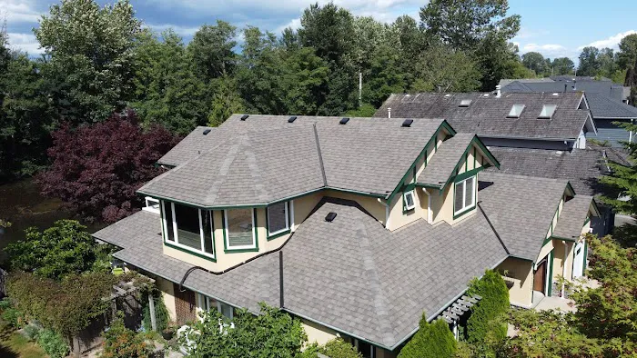 Dignity Roofing & Exteriors Picture 2