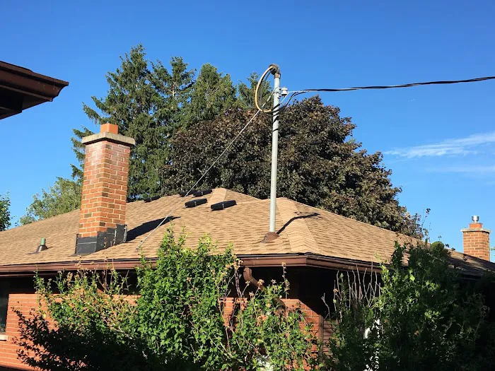 Brother's Roofing Picture 2