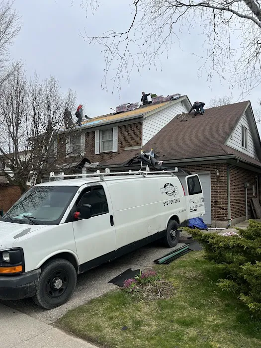 Brother's Roofing Picture 4