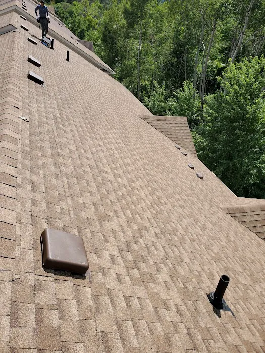 Brother's Roofing Picture 10
