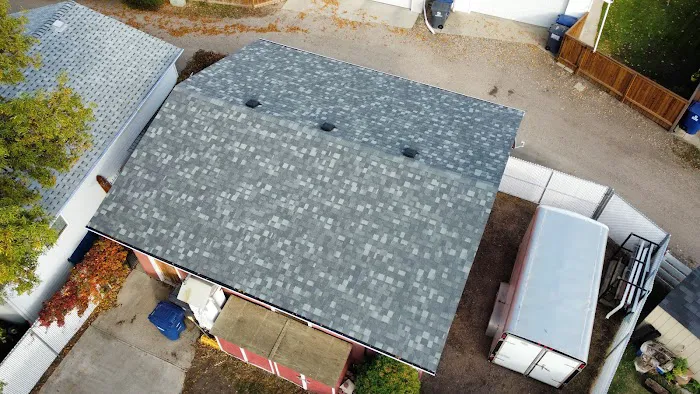 Mex Roofing and Eavestroughing inc. Picture 4