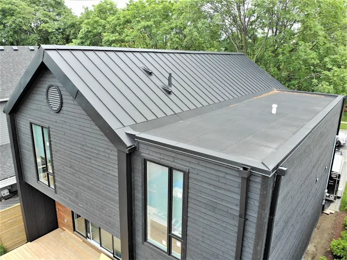 The Roofman Inc Picture 2