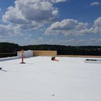 Black and White Commercial Roofing ico