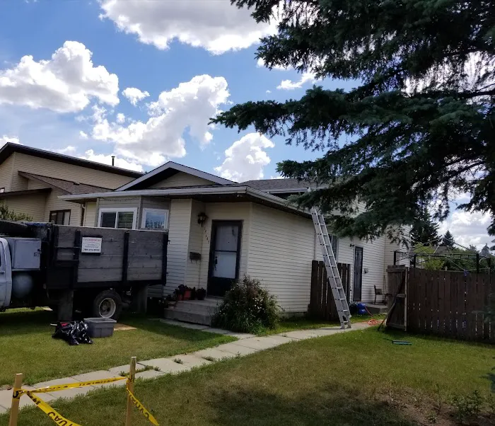 E & L Roofing Picture 1