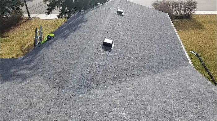 E & L Roofing Picture 5