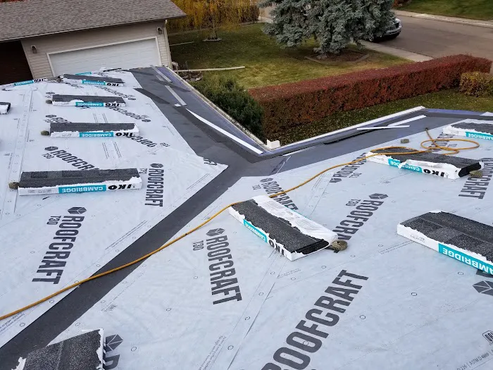 E & L Roofing Picture 3