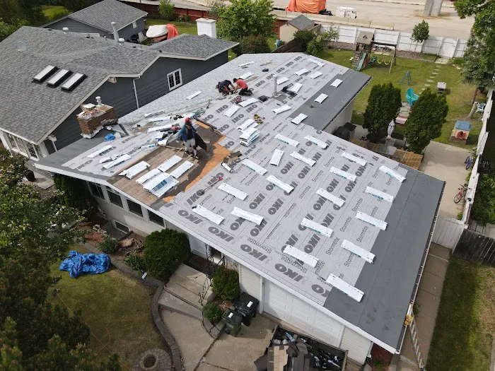 Roomi's Roofing Picture 8