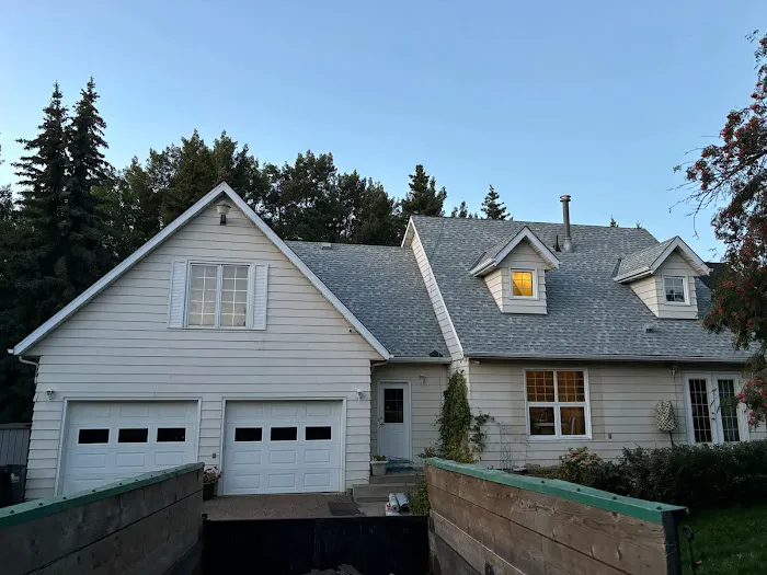 Canadian Style Roofing Picture 5
