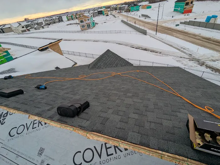 Canadian Style Roofing Picture 4