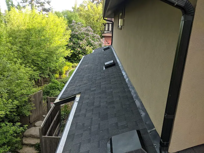 Casales roofing Picture 7