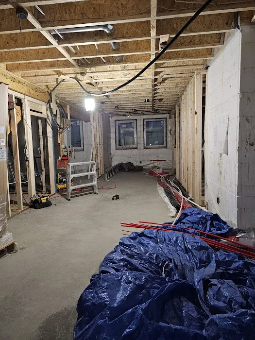 CALGARY ROOFING & EXTERIORS LTD Picture 3