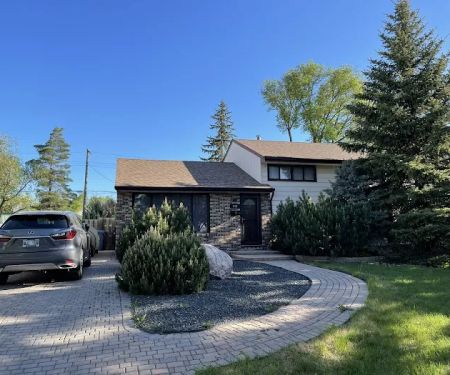 Charleswood Roofing & Exteriors