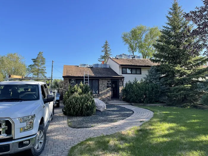 Charleswood Roofing & Exteriors Picture 2