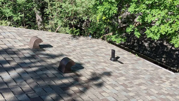 Charleswood Roofing & Exteriors Picture 7