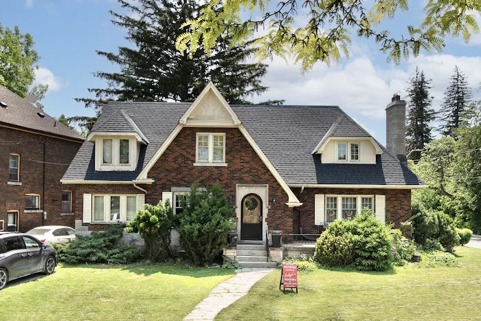 Edge's Roofing Co Picture 6