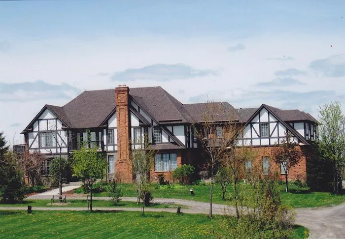 Edge's Roofing Co Picture 2
