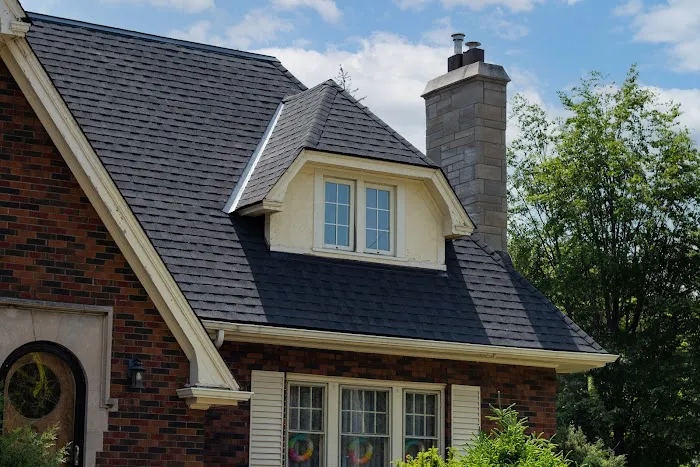 Edge's Roofing Co Picture 4