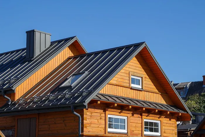 Oakwood Roofing & Sheet Metal Co Ltd Picture 2