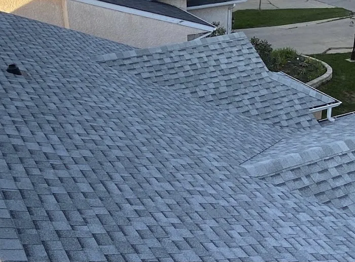Winnipeg Roofers Inc Picture 8