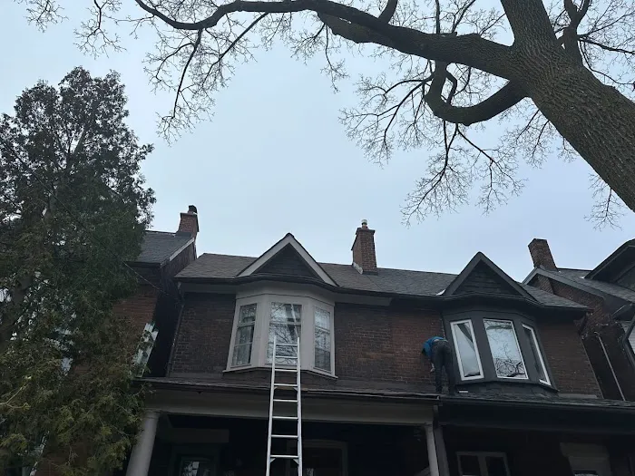 Bradstone roofing and construction Picture 1