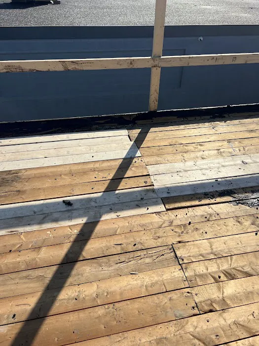 The Roof Technician Toronto - Roof Repairs - Flat Roofing - Skylights Picture 9