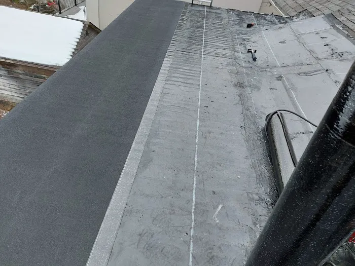 24roofer.ca Picture 3