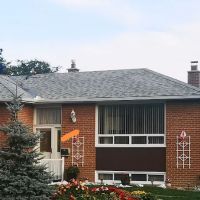 R2 Roofing ico