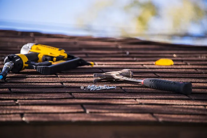 Toronto Roofing Company | Skylights and Siding Picture 3