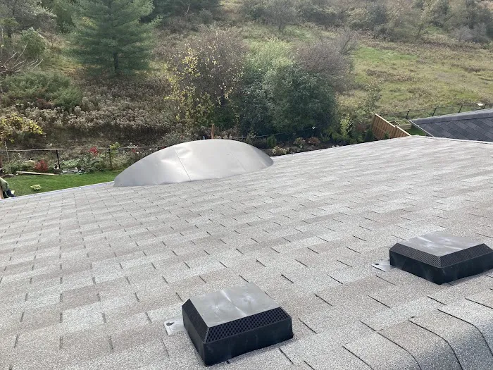 Lindum Roofers Inc. Picture 6