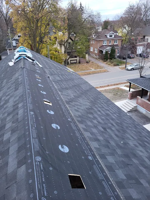 MO Precision Roofing Picture 1