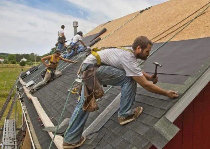 Active roofing and construction Picture 2