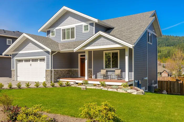 Rydel Roofing & Siding in Newmarket Picture 2