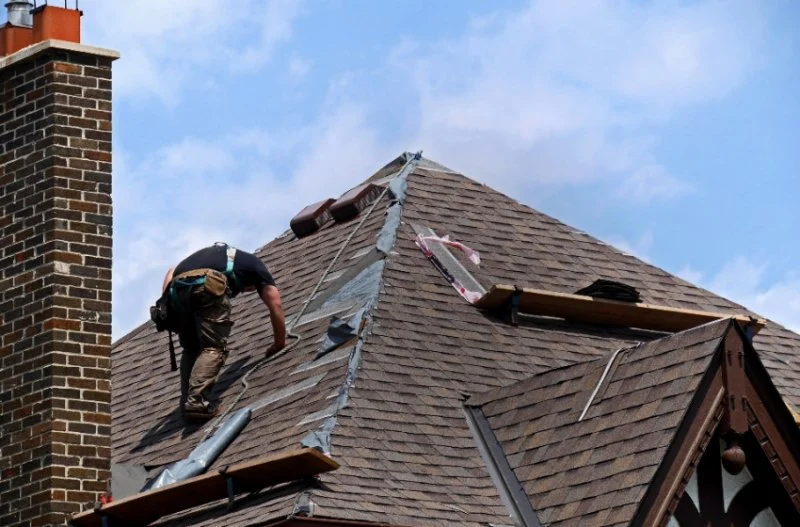 How to Tell If Your Roof Needs Replacement in Canada