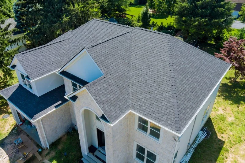 Pros and Cons of Asphalt Shingles for Residential Roofs in Canada