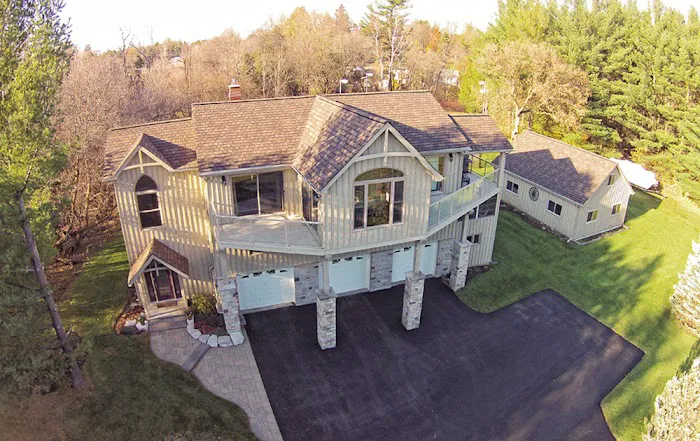 T. Simpson Roofing Picture 3