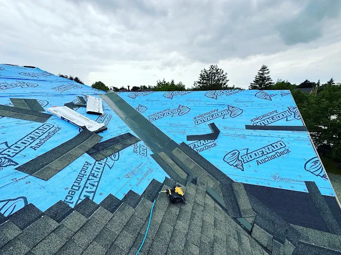 Divine roofing inc Picture 7
