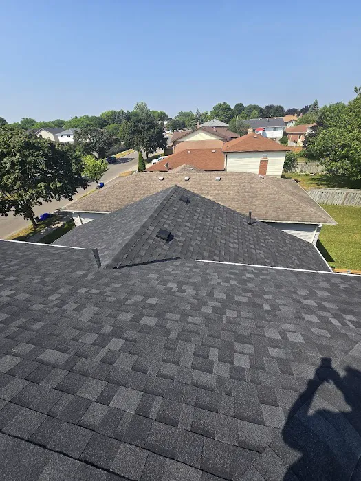 Gold Standard Exteriors - Orangeville, Caledon and Mono Roofing, Eavestrough and Siding Picture 2