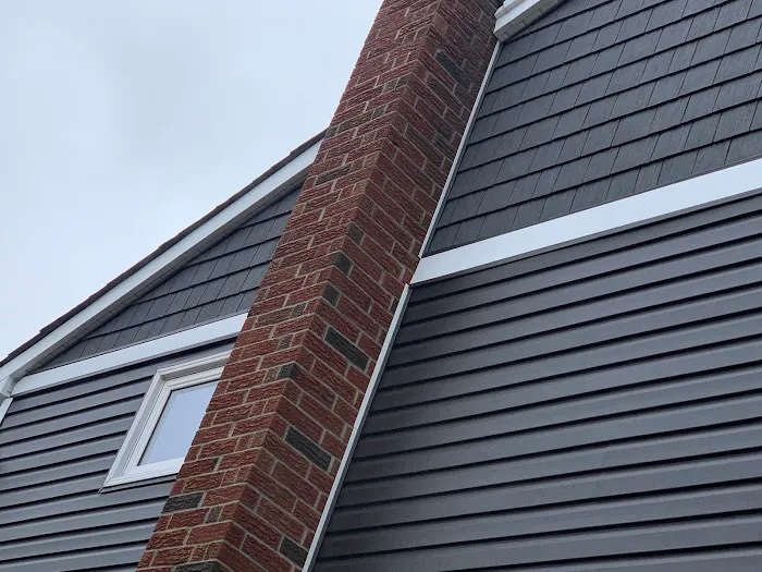 Custom Contracting Roofing & Eavestrough Repair Picture 3