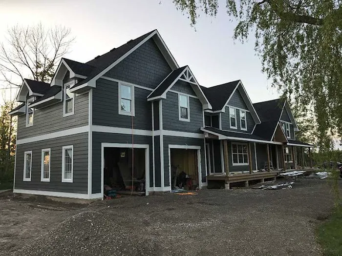 Custom Contracting Roofing & Eavestrough Repair Picture 5