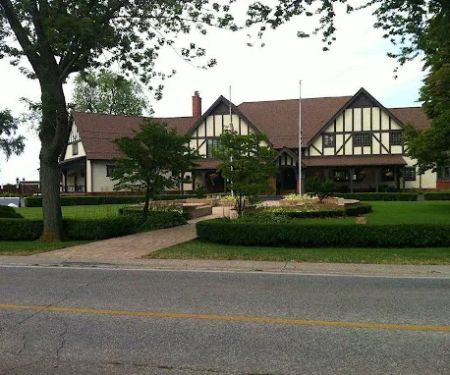 Up Top Roofing & Exteriors