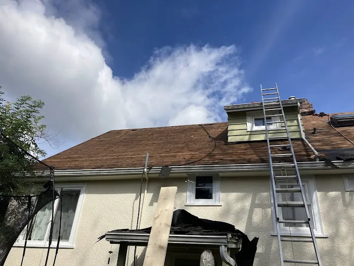 Raise the Roof Roofing & Repair Ltd. Picture 7