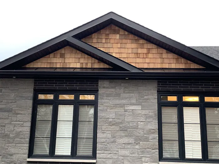 Edwards Roofing & Aluminum Picture 4