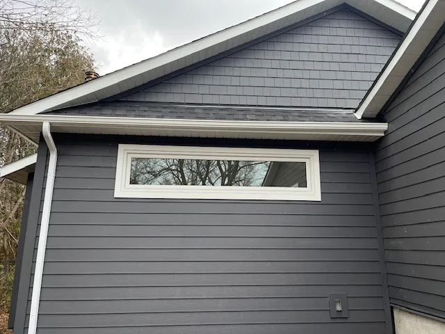Edwards Roofing & Aluminum Picture 1