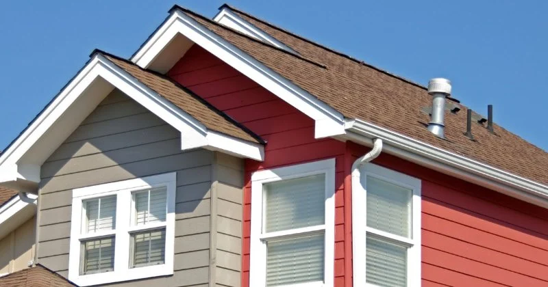 Flat Roof vs. Sloped Roof: Which Is Better for Your Canadian Home?