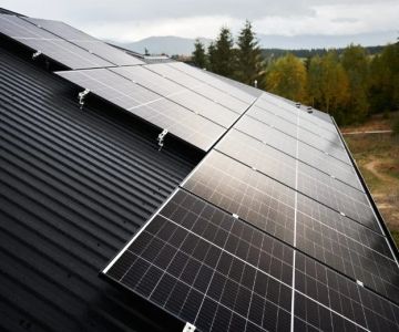 How Solar Panels Affect Your Roof’s Integrity: Key Considerations for Homeowners